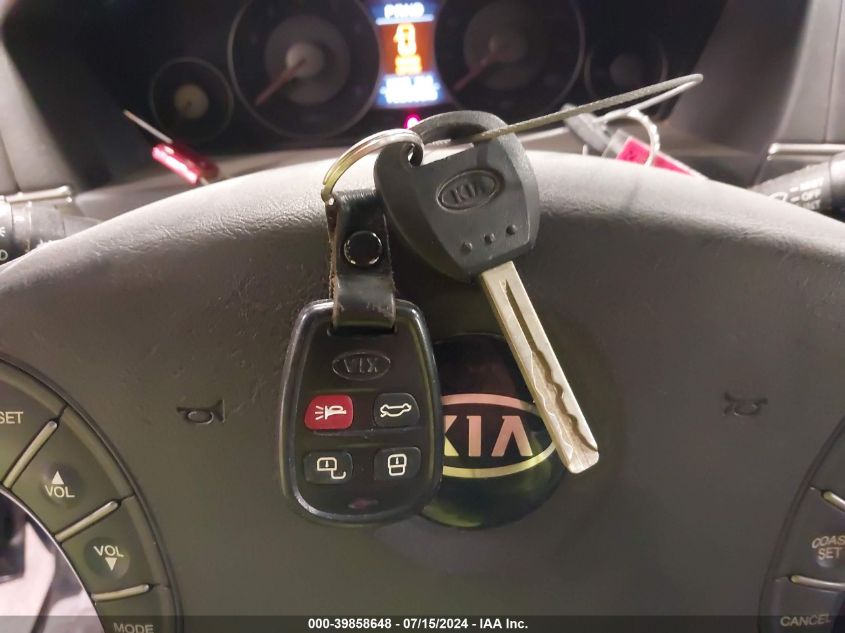 2008 Kia Amanti VIN: KNALD125285158030 Lot: 39858648