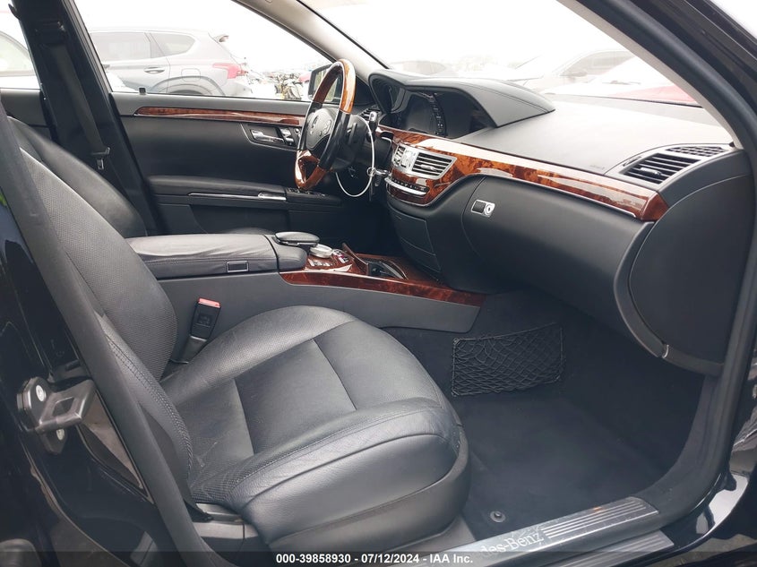 2011 Mercedes-Benz S 550 VIN: WDDNG7BB7BA385844 Lot: 39858930