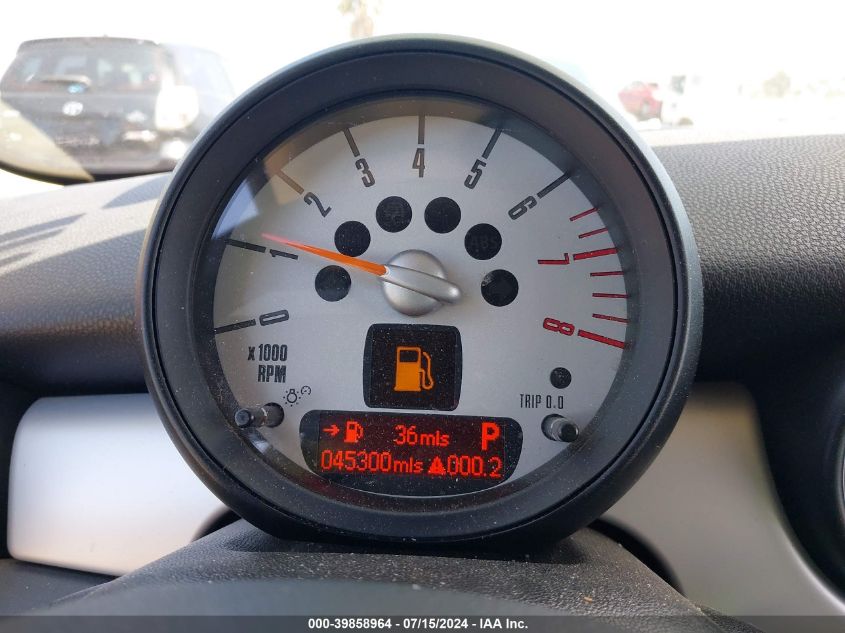 2011 Mini Cooper VIN: WMWSU3C50BT098869 Lot: 39858964