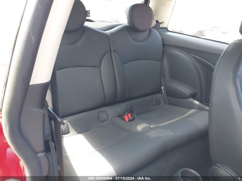 2011 Mini Cooper VIN: WMWSU3C50BT098869 Lot: 39858964