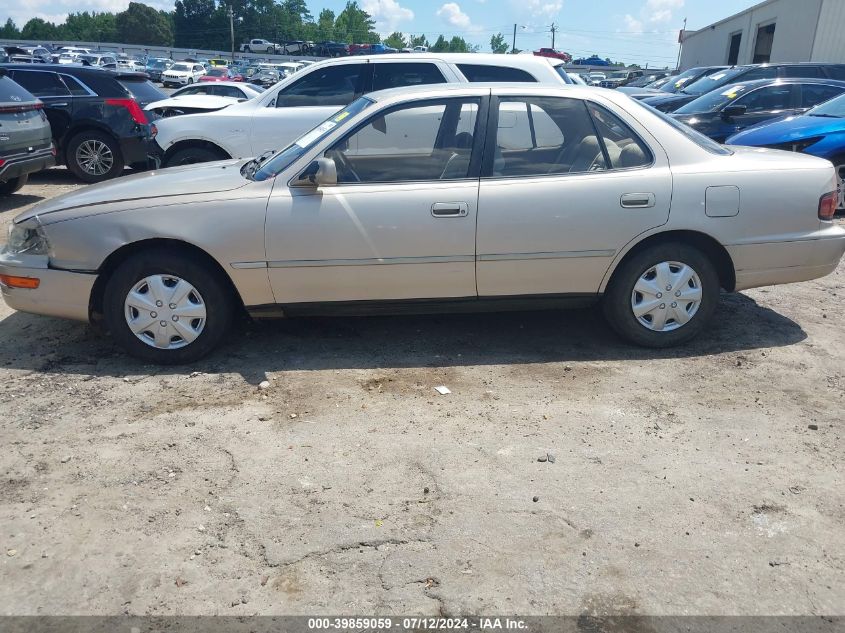 1993 Toyota Camry Le VIN: 4T1SK12E0PU169788 Lot: 39859059