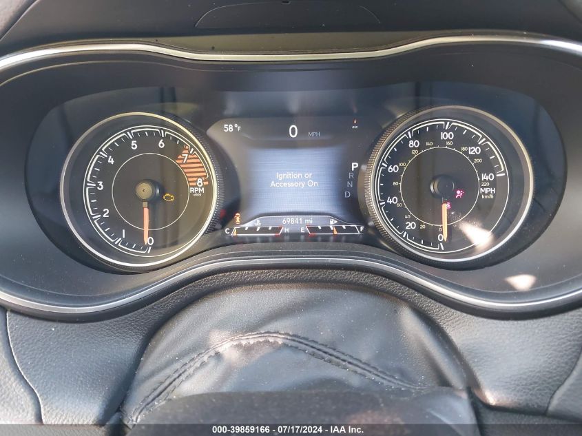 2019 Jeep Cherokee Limited 4X4 VIN: 1C4PJMDX5KD304995 Lot: 39859166