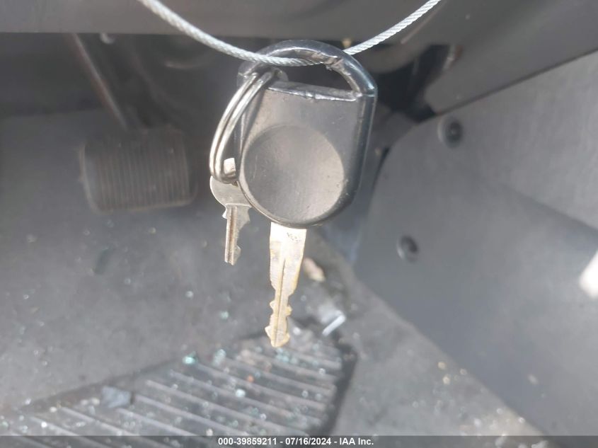 2005 Ford Escape Xls VIN: 1FMYU92Z15DA15531 Lot: 39859211