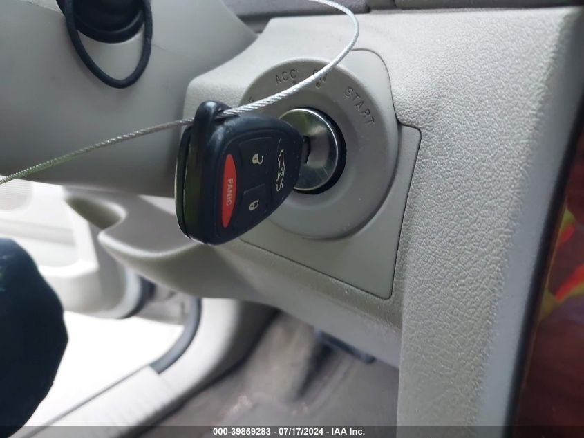 2005 Jeep Grand Cherokee Limited VIN: 1J8HR58N15C617637 Lot: 39859283