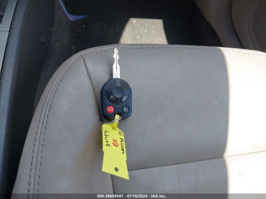 2010 Ford Fusion Hybrid VIN: 3FADP0L30AR270758 Lot: 39859341