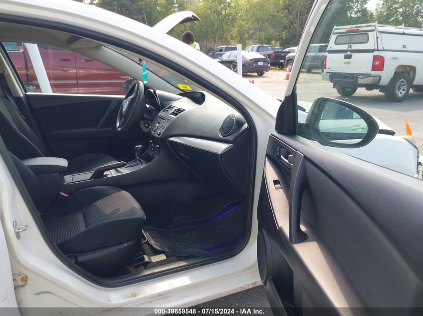 2013 MAZDA MAZDA3 I SPORT - JM1BL1UP0D1824397