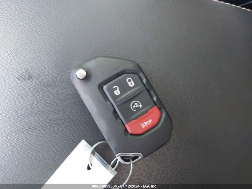 2019 Jeep Wrangler Unlimited Sahara 4X4 VIN: 1C4HJXEN1KW679726 Lot: 39859584