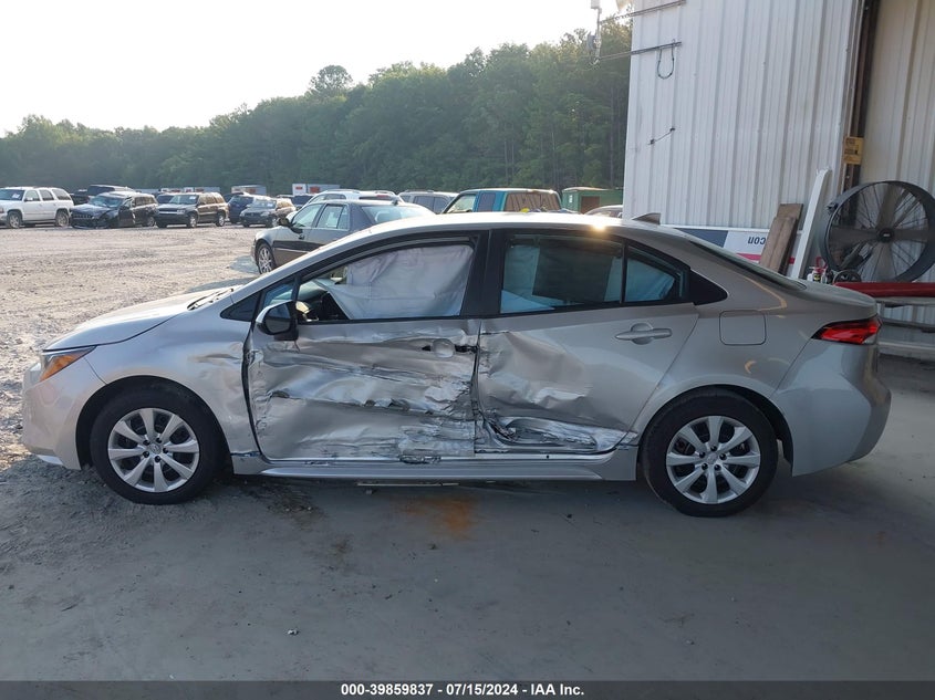 2022 TOYOTA COROLLA LE - 5YFEPMAE6NP375360