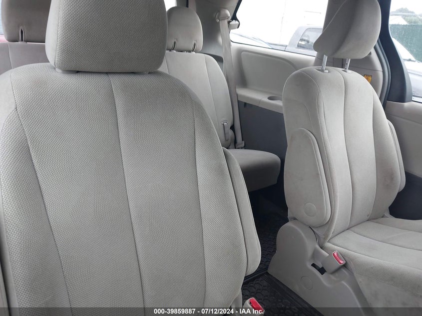 2011 Toyota Sienna Base V6 VIN: 5TDZK3DC0BS048444 Lot: 39859887