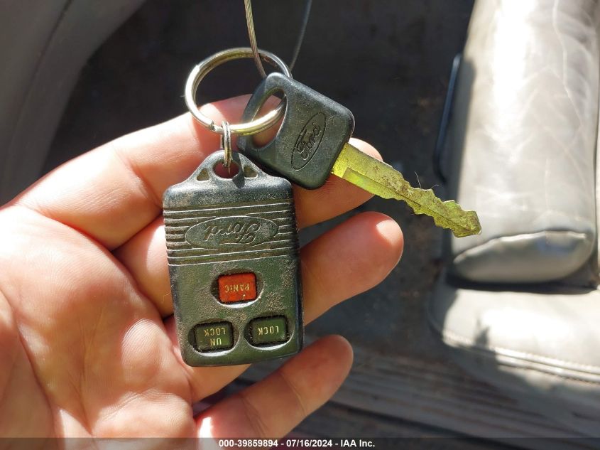 1995 Ford Explorer VIN: 1FMDU34X8SZB27569 Lot: 39859894