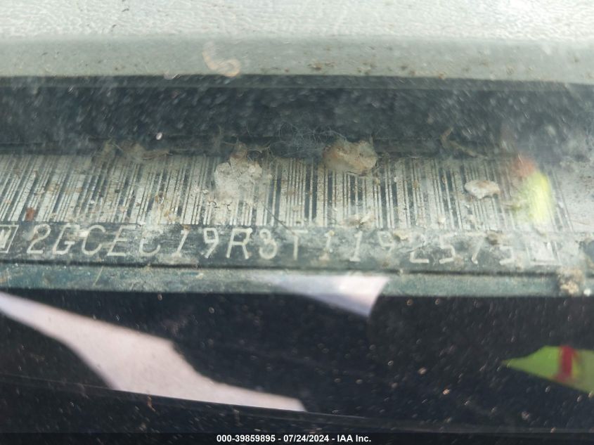 1996 Chevrolet Gmt-400 C1500 VIN: 2GCEC19R3T1192575 Lot: 39859895