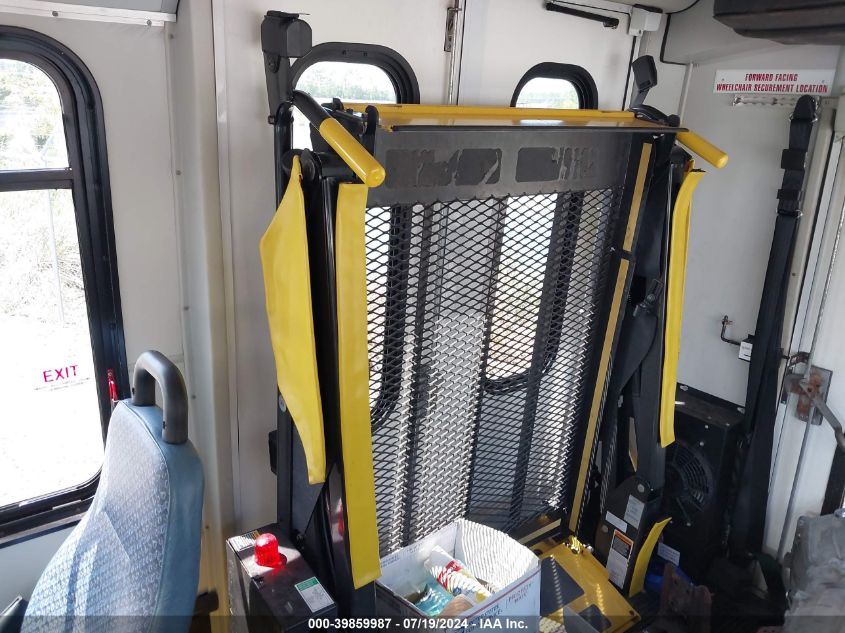 2014 Chevrolet Express Cutaway 3500 VIN: 1GB3G2BG4E1174075 Lot: 39859987