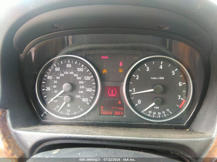 2007 BMW 328Xi VIN: WBAVT73567FZ35136 Lot: 39860021