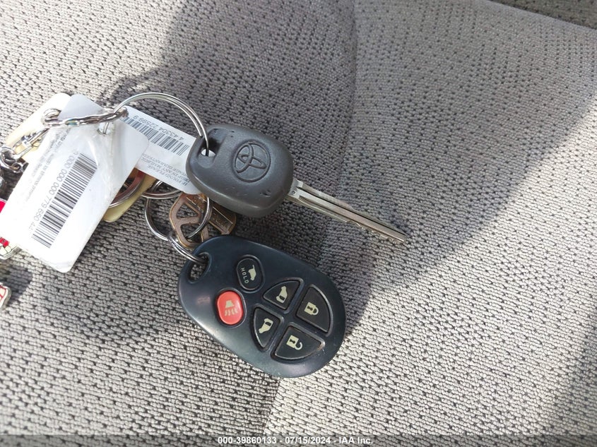 2005 Toyota Sienna Xle VIN: 5TDZA22CX5S235095 Lot: 39860133