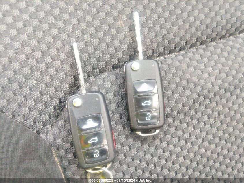 2012 Volkswagen Passat 2.5L S VIN: 1VWAP7A32CC017111 Lot: 39860225