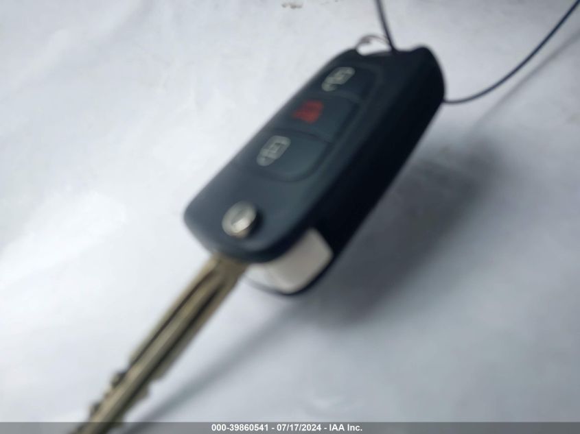 2011 Kia Soul + VIN: KNDJT2A21B7722093 Lot: 39860541