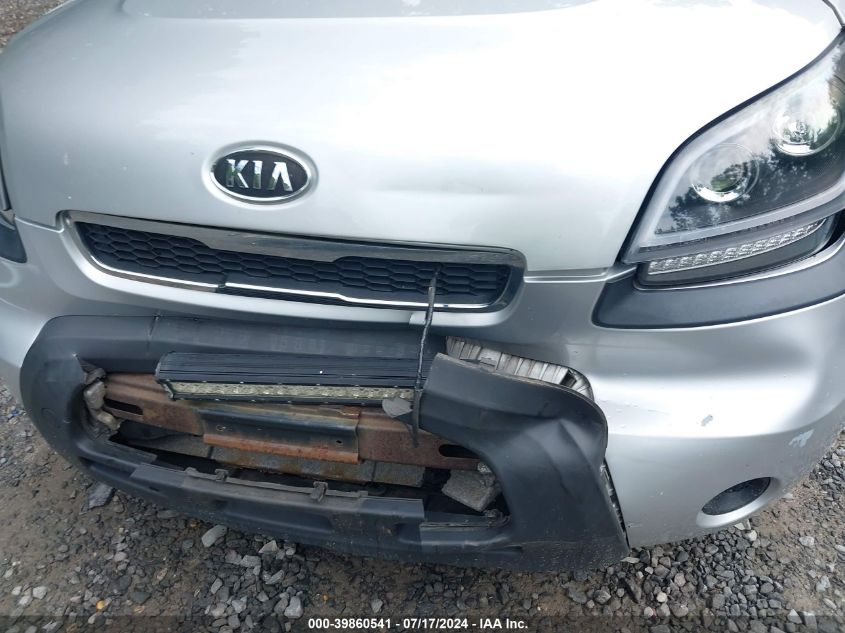 2011 Kia Soul + VIN: KNDJT2A21B7722093 Lot: 39860541