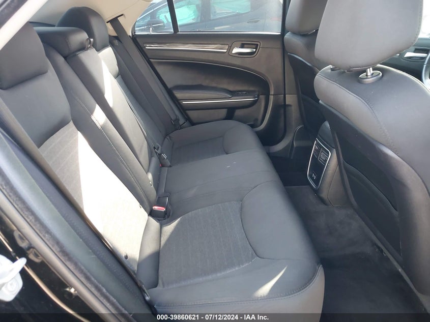 2018 Chrysler 300 Touring VIN: 2C3CCAAG1JH249494 Lot: 39860621