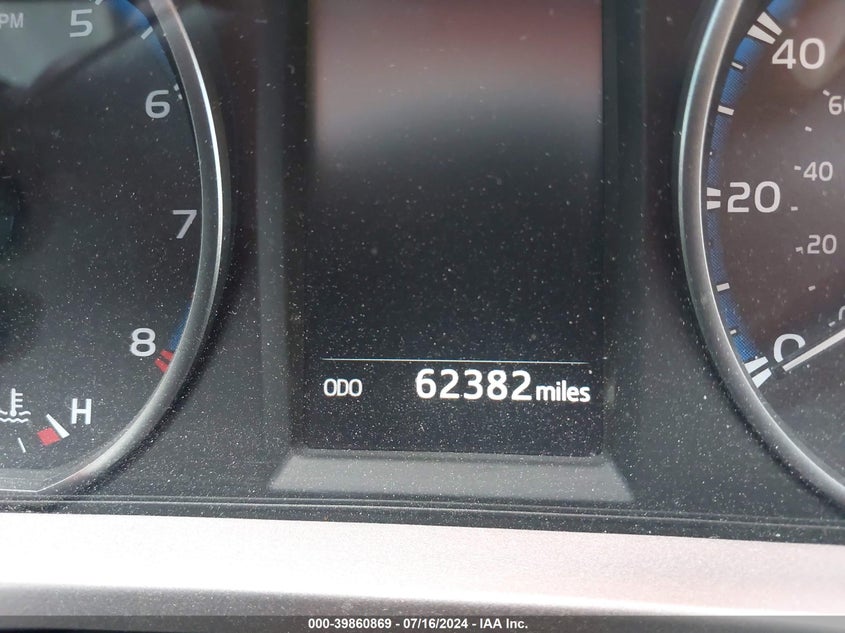 2017 TOYOTA RAV4 XLE - JTMWFREV0HJ147460