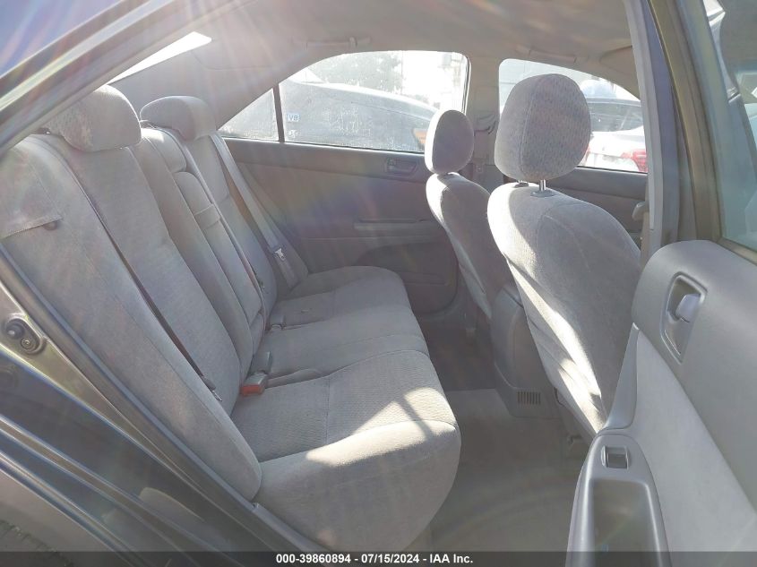 2003 Toyota Camry Le VIN: JTDBE32K330181206 Lot: 39860894