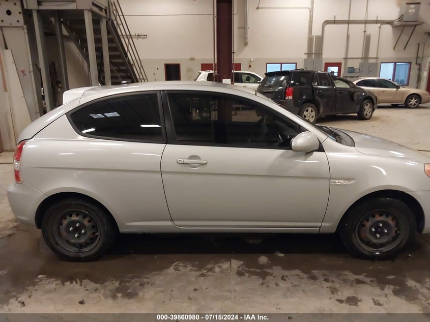2008 Hyundai Accent Gs VIN: KMHCM36C08U104170 Lot: 39860980
