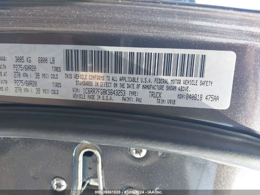 2019 Ram 1500 Classic Express Quad Cab 4X4 6'4 Box VIN: 1C6RR7FG8KS643253 Lot: 39861028