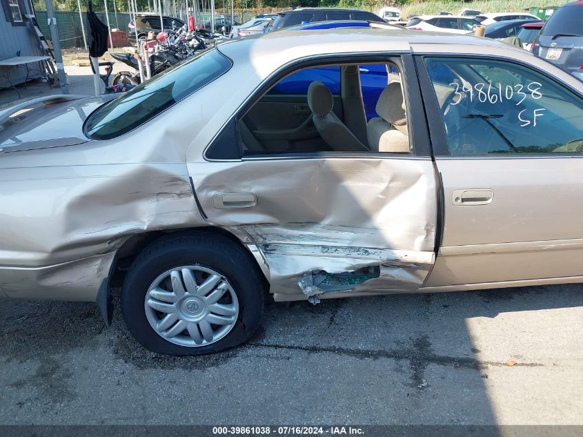 2000 Toyota Camry Le VIN: 4T1BG22K3YU978328 Lot: 39861038