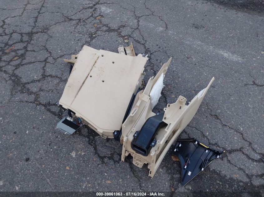 2010 Lexus Rx 450 VIN: JTJBC1BA5A2004415 Lot: 39861063