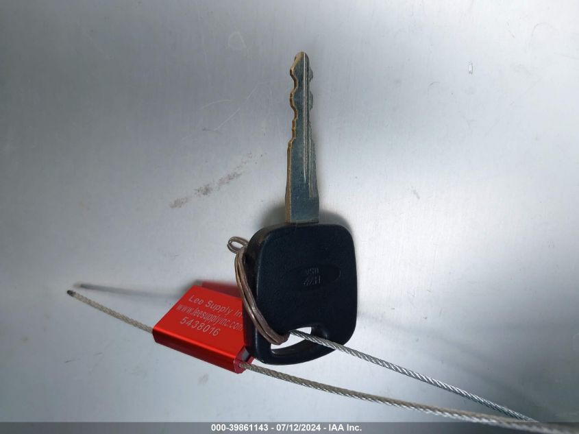 2000 Ford Crown Victoria VIN: 2FAFP73W9YX116556 Lot: 39861143