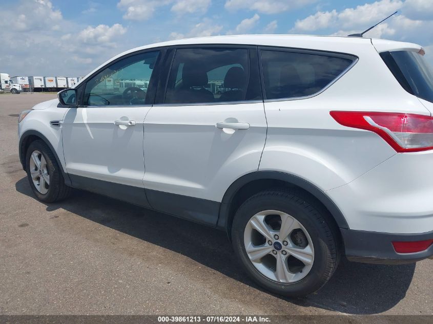 VIN 1FMCU9G90GUA15235 2016 Ford Escape, SE no.14