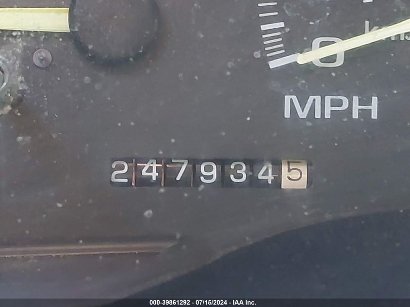 1997 Chevrolet C1500 Fleetside VIN: 2GCEC19R6V1292642 Lot: 39861292