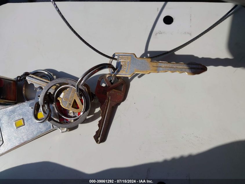 1997 Chevrolet C1500 Fleetside VIN: 2GCEC19R6V1292642 Lot: 39861292