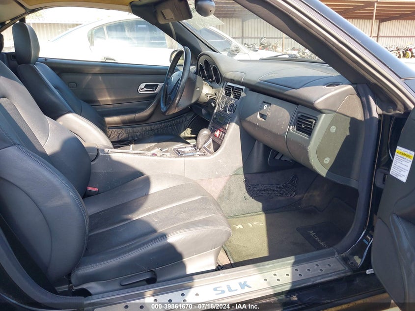 2004 Mercedes-Benz Slk 230 Kompressor VIN: WDBKK49FX4F306576 Lot: 39861670