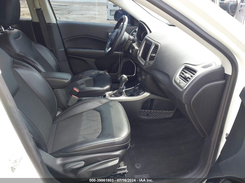 2018 JEEP COMPASS LATITUDE 4X4 - 3C4NJDBB1JT139194