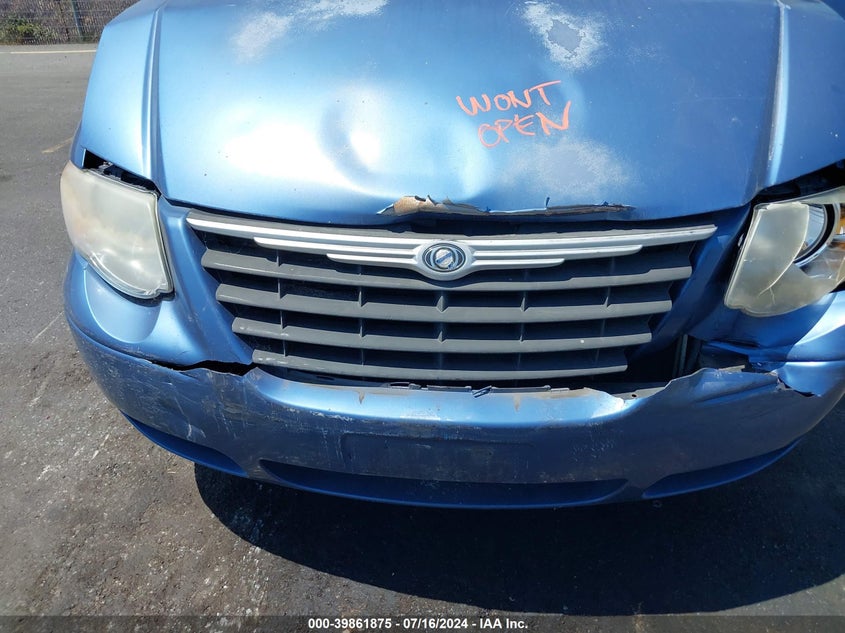 2007 Chrysler Town & Country Touring VIN: 2A4GP54LX7R124220 Lot: 39861875
