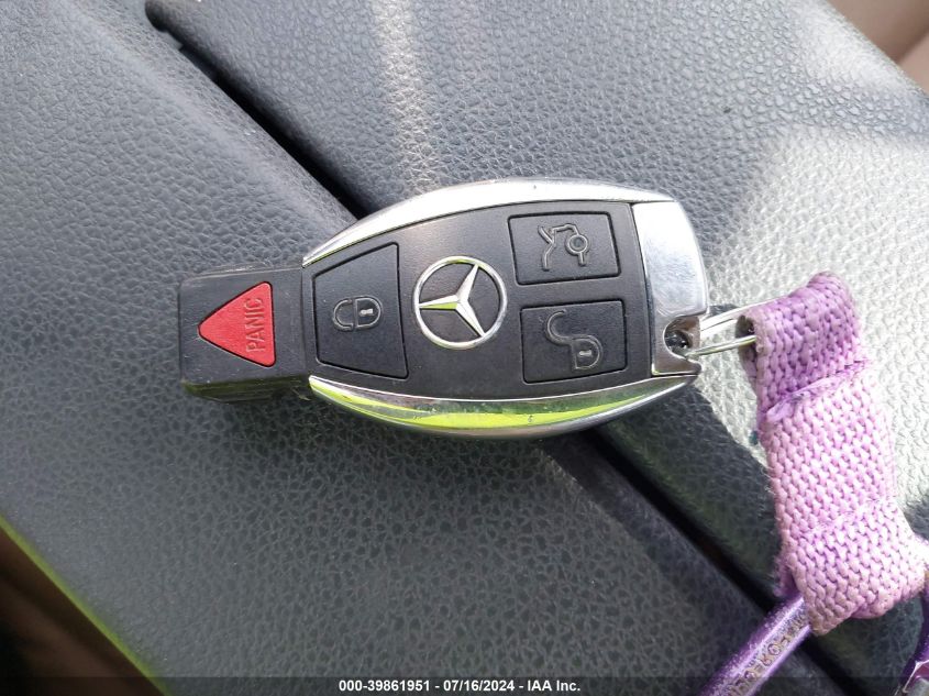 2012 Mercedes-Benz C 300 Luxury 4Matic/Sport 4Matic VIN: WDDGF8BB1CA643374 Lot: 39861951