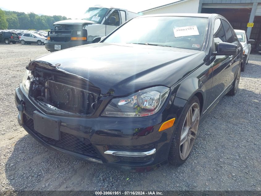2012 Mercedes-Benz C 300 Luxury 4Matic/Sport 4Matic VIN: WDDGF8BB1CA643374 Lot: 39861951