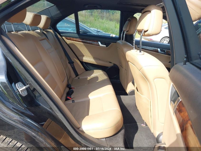 2012 Mercedes-Benz C 300 Luxury 4Matic/Sport 4Matic VIN: WDDGF8BB1CA643374 Lot: 39861951