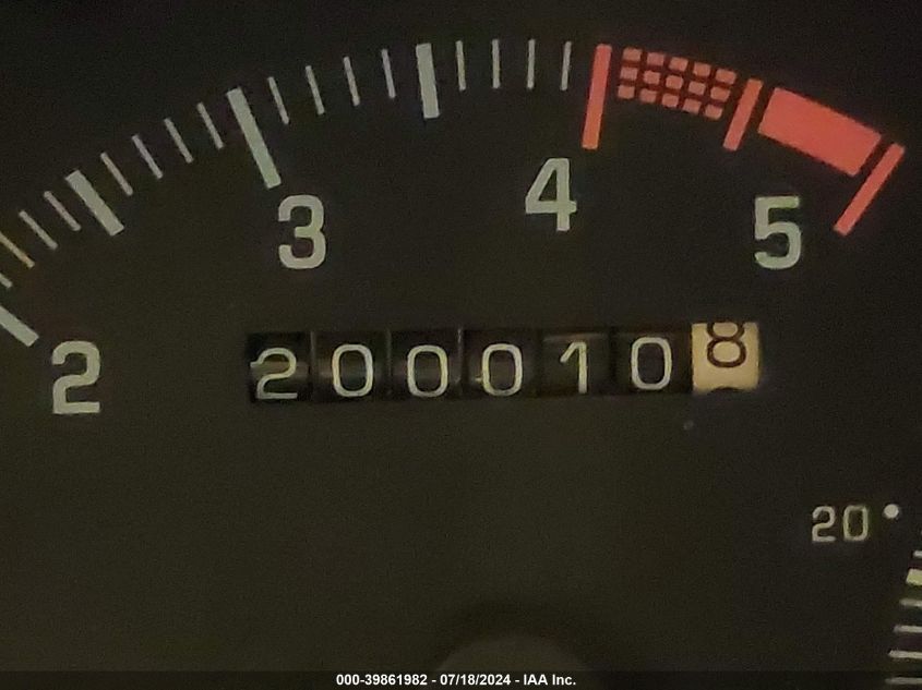 1994 GMC Suburban K1500 VIN: 1GKFK16K0RJ704701 Lot: 39861982