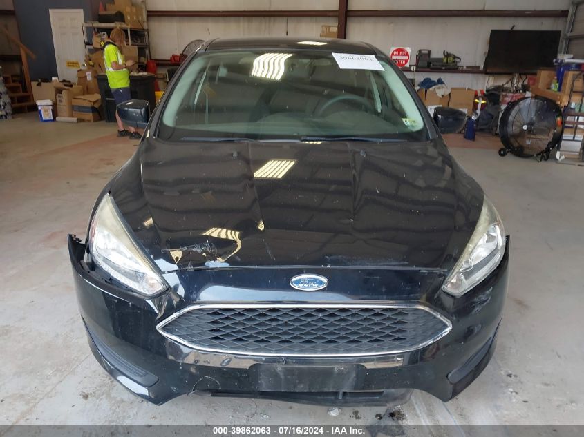 1FADP3K22JL319922 2018 Ford Focus Se