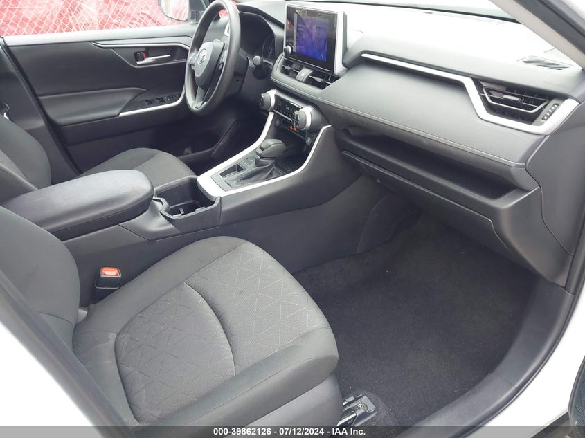 2024 TOYOTA RAV4 XLE - 2T3W1RFV3RW305757