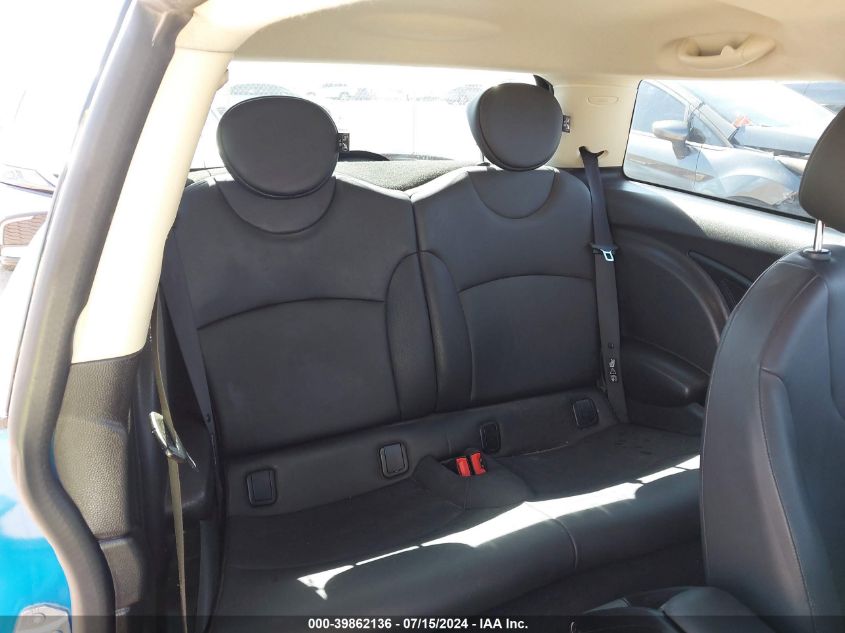 2011 Mini Cooper VIN: WMWSU3C51BT253011 Lot: 39862136