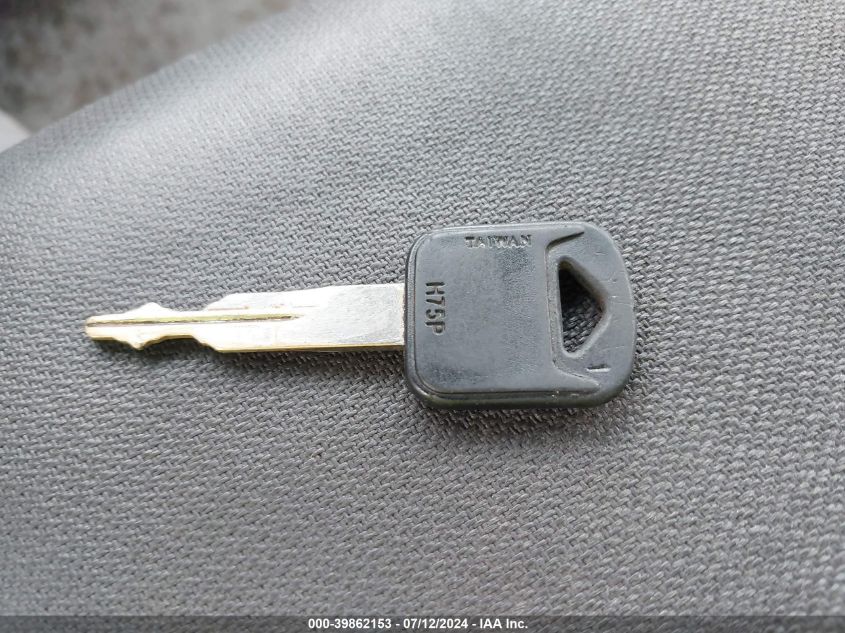 1998 Ford Ranger VIN: 1FTYR10C8WUC52587 Lot: 39862153