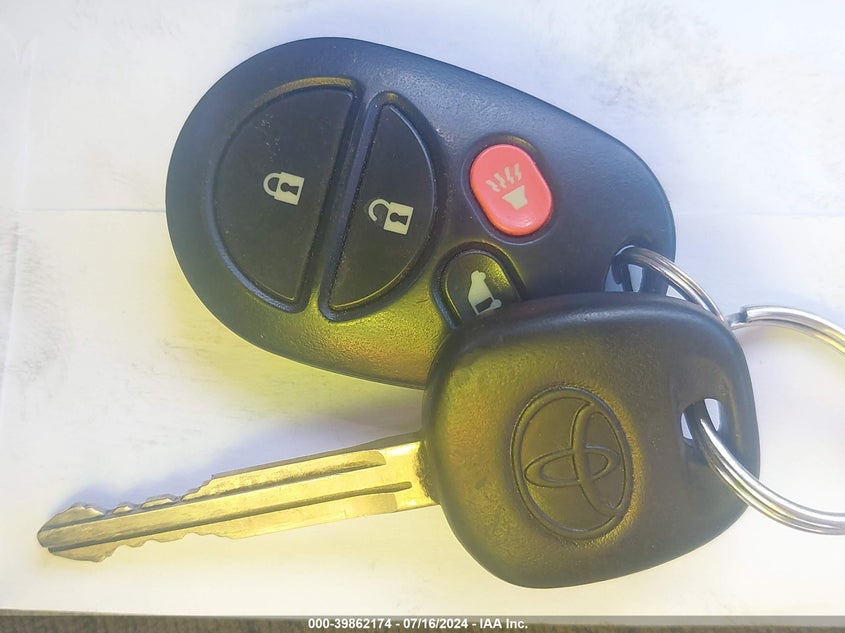 2005 Toyota Sienna Ltd VIN: 5TDZA23C15S327579 Lot: 39862174