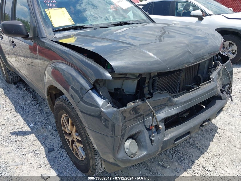 2015 NISSAN FRONTIER DESERT RUNNER/S/SL/SV - 1N6AD0ER1FN740472