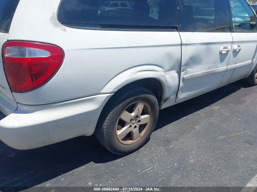 2005 Dodge Grand Caravan Sxt VIN: 2D4GP44L55R377929 Lot: 39862440