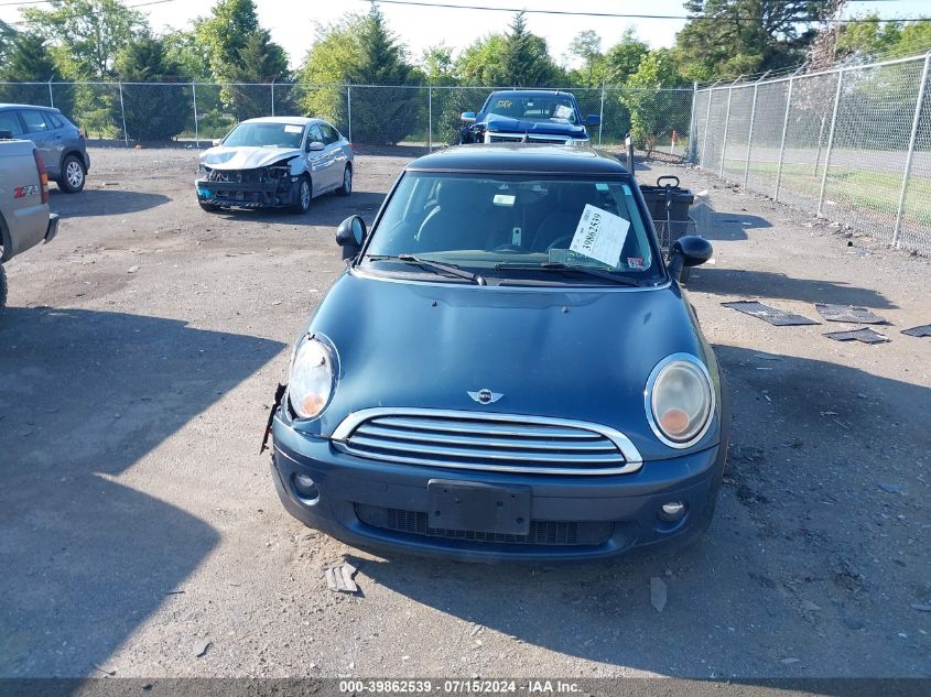 2010 Mini Cooper VIN: WMWMF3C51ATZ66427 Lot: 39862539