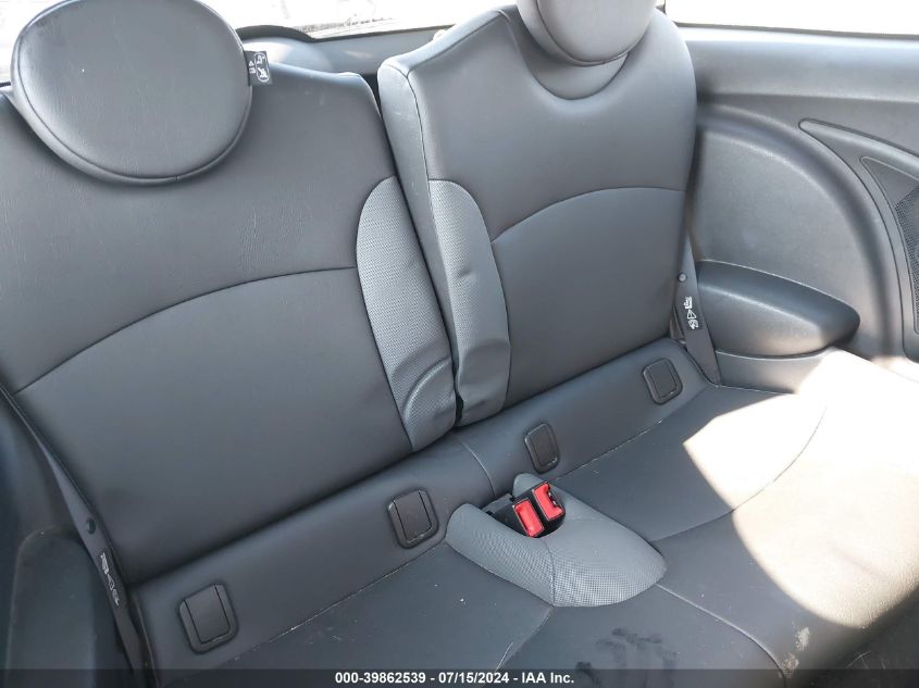 2010 Mini Cooper VIN: WMWMF3C51ATZ66427 Lot: 39862539