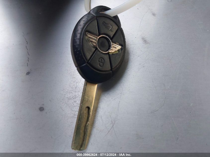 2006 Mini Cooper VIN: WMWRC33576TK18304 Lot: 39862624