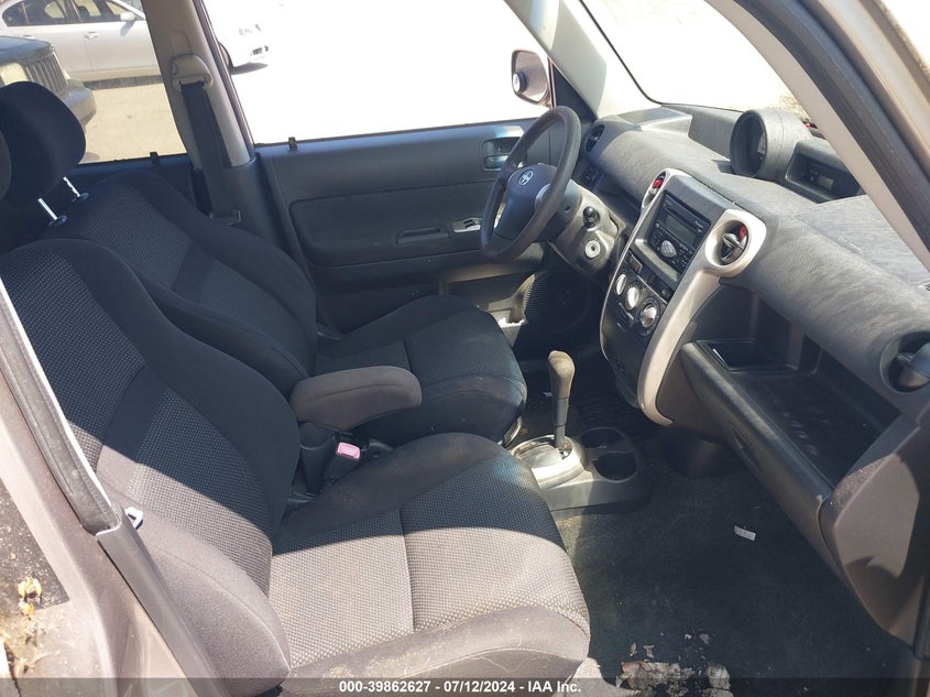 2005 Scion Xb VIN: JTLKT324350171354 Lot: 39862627